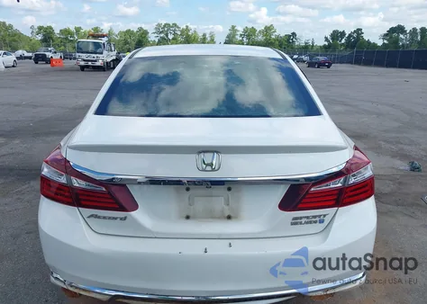 2016 Honda Accord Sport z USA, uszkodzony, nr VIN 1HGCR2F52GA175485